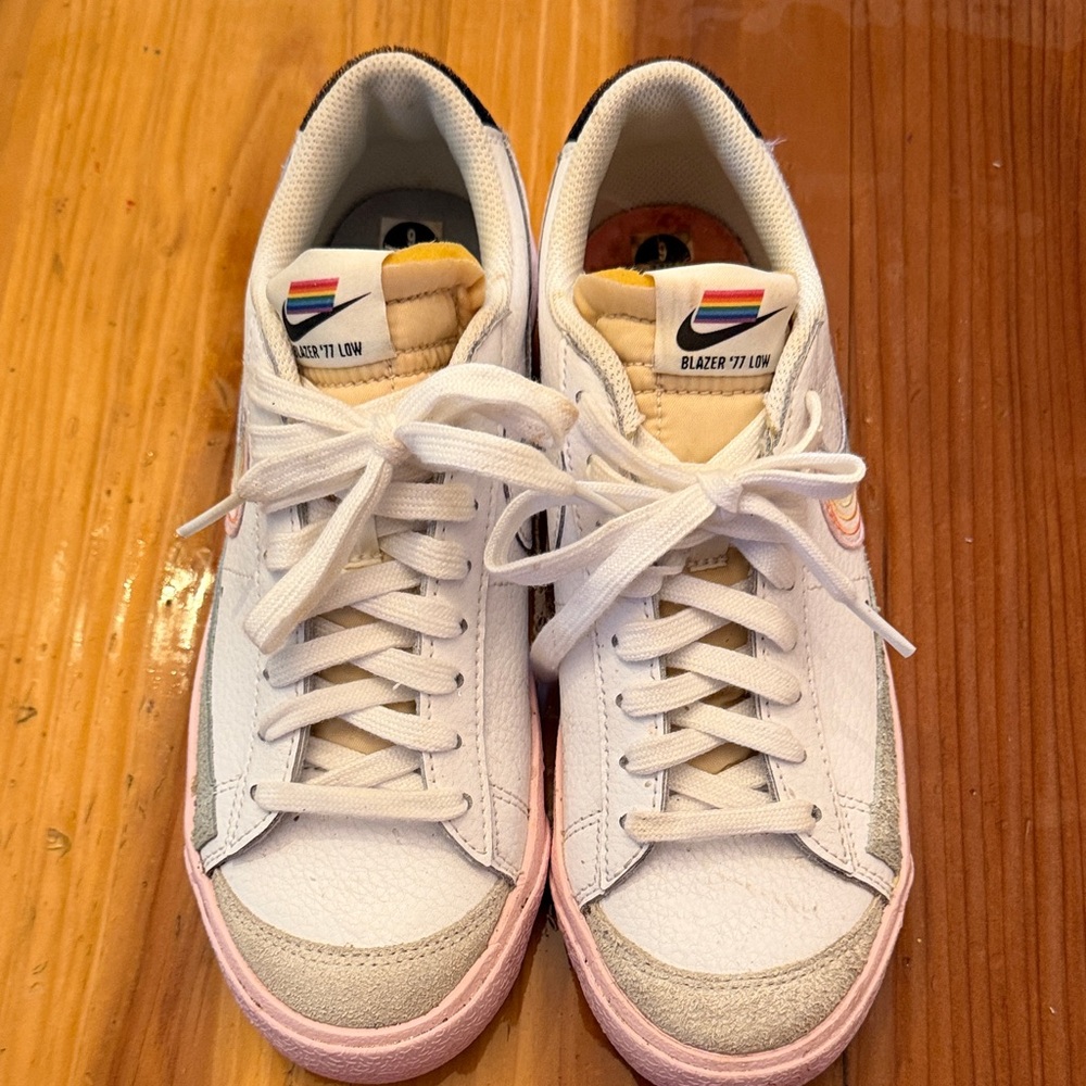 Nike Blazer '77 Low Women's Be true White and Pink Pride Sneakers